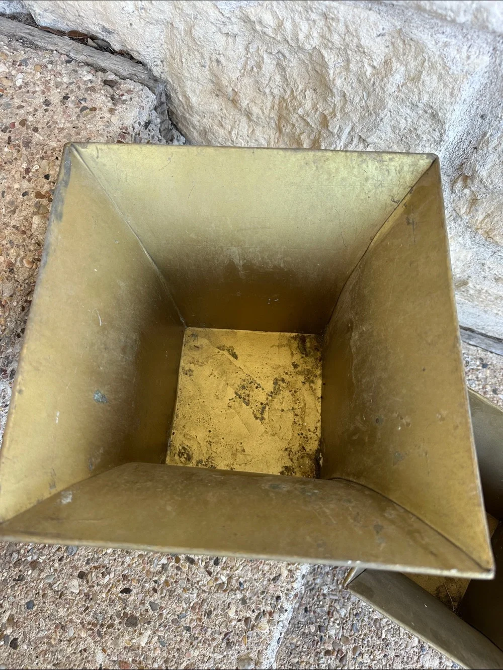 N/A attractive gold